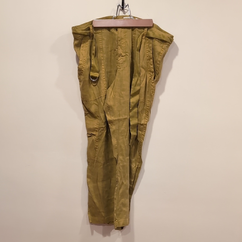 Stylish Olive Women's Capris